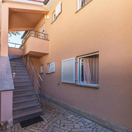 Appartement Rupice I *